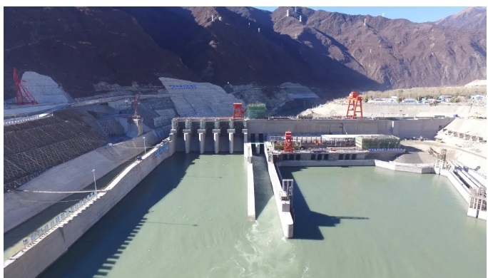 西藏首台10万千瓦级水电机组